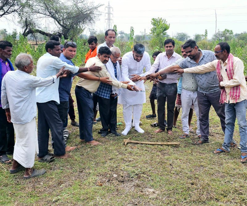 बिलासपुर- ग्रामवासियों की मूलभूत समस्याओं को लेकर संघर्षरत है जिला पंचायत सभापति अंकित गौरहा..