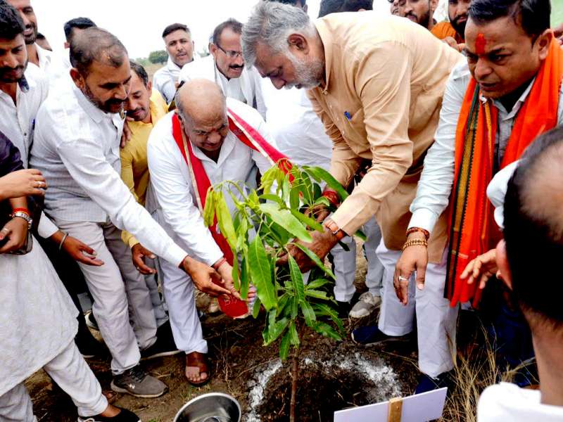 नदियाँ पीढ़ियों से हमें संपन्नता दे रहीं है, अब कुछ वापस करने कासमय आ गया है : मंत्री प्रहलाद पटेल