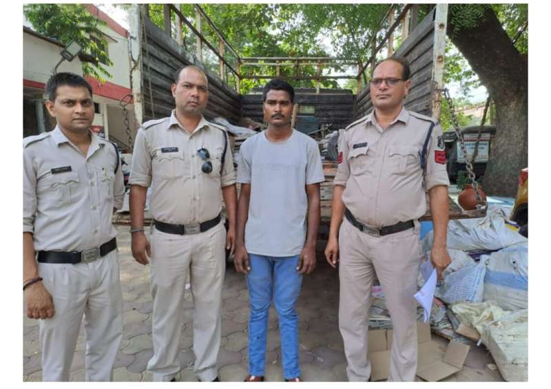 बिलासपुर- टाटा कंपनी के मिनी 407 वाहन में चोरी का सामान लोडकर ले जाने वाले आरोपी पर बिलासपुर पुलिस का प्रहार….