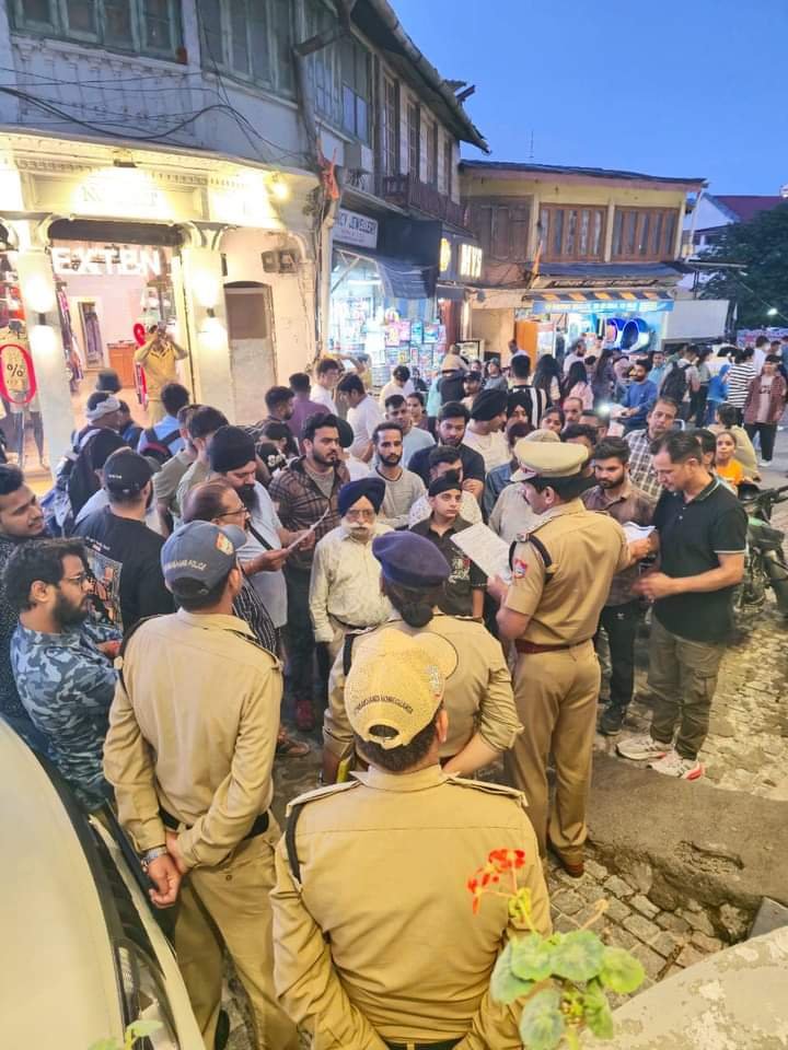 दून पुलिस ने किया आम जन को जागरूक