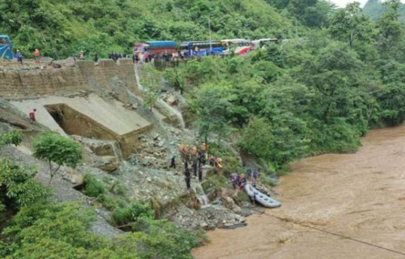 मानसून का कहर… नेपाल में 2 बसें नदी में गिरीं, 50 से ज्यादा पैसेंजर लापता, ड्राइवर सहित 7 भारतीयों की मौत, 