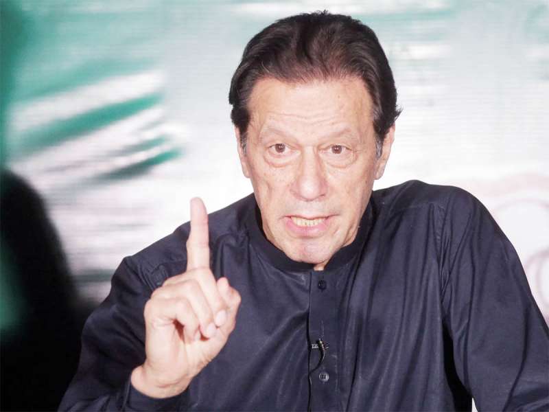 पाकिस्तान सरकार ने इमरान खान की बढ़ाई मुश्किलें