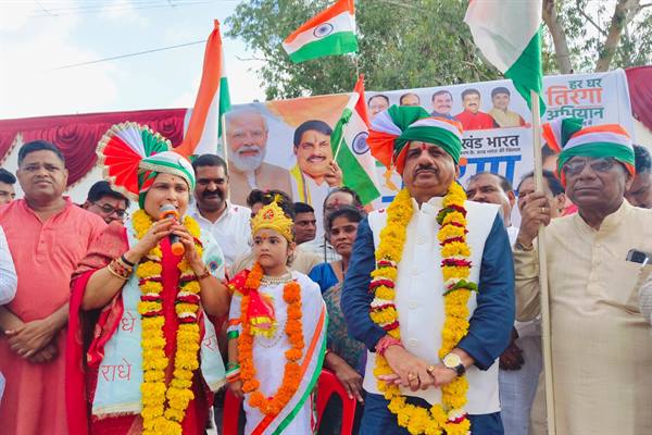 जब हमारे हाथों में तिरंगा होता है तो मन आनंद से भरा होता है : कृष्णा गौर