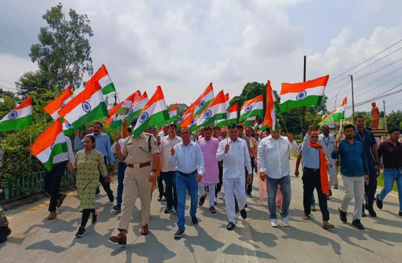 हर घर तिरंगा अभियान: सभी हर घर तिरंगा अभियान से जुड़ें एवं देश के स्वतंत्रता सेनानियों, वीर सपूतों को दें सम्मान: उद्योग मंत्री देवांगन