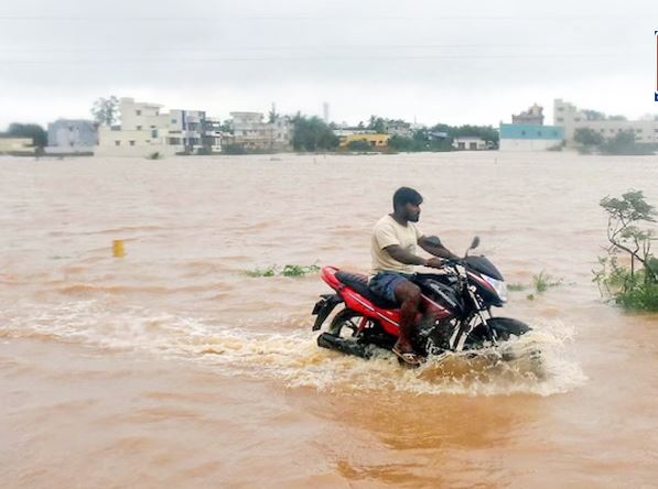 आंध्र प्रदेश-तेलंगाना में बारिश का कहर, अब तक 31 लोगों ने गंवाई जान