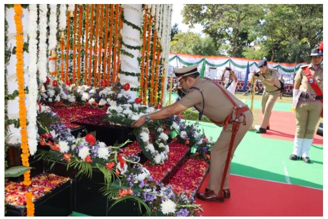 पुलिस स्मृति दिवस पर शहीदों को दी गई श्रद्धांजलि, सांसद लता वानखेड़े रहीं मौजूद