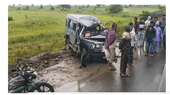 उज्जैन के पास भीषण हादसा, इंदौर के चार लोगों की मौत