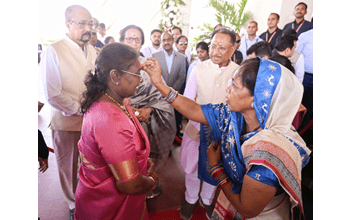 President Smt. Droupadi Murmu receives a warm welcome at the new Chief Minister’s residence on October 26…