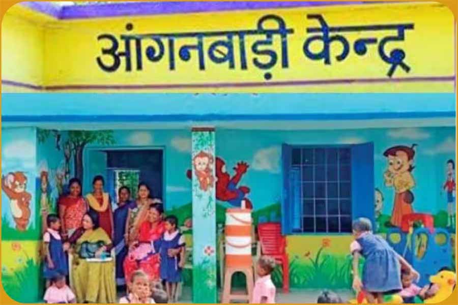 आंगनबाड़ी केंद्रों में पोषण ट्रैक एप के माध्यम से पोषण आहार वितरण