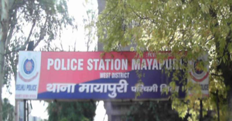 मायापुरी थाना क्षेत्र में युवक की मौत, पुलिसकर्मी को धक्का देकर बिल्डिंग से कूदा