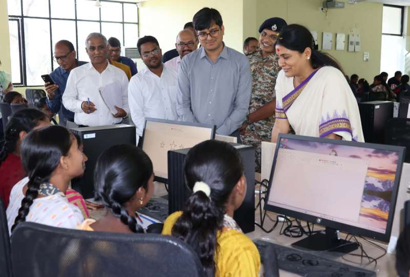 आकांक्षी जिले में विकास की गति हुई तेज: केन्द्रीय राज्य मंत्री अनुप्रिया पटेल