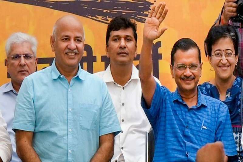 दिल्ली में विधानसभा चुनाव: क्या केजरीवाल के बड़े-बड़े वादों ने बढ़ाई भाजपा की चिंता?