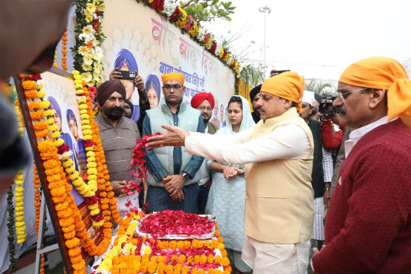 मुख्यमंत्री डॉ. मोहन यादव, प्रदेश अध्यक्ष व सांसद श्री विष्णुदत्त शर्मा एवं प्रदेश संगठन महामंत्री श्री हितानंद जी ने वीर बाल दिवस पर प्रदेश कार्यालय में बाबा जोरावर सिंह, बाबा फतह सिंह को दी श्रद्धांजलि