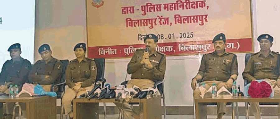 आईजी शुक्ला ने पेश किया सालभर के आपराधिक घटनाओं और पुलिस की उपलब्धियों का लेखाजोखा