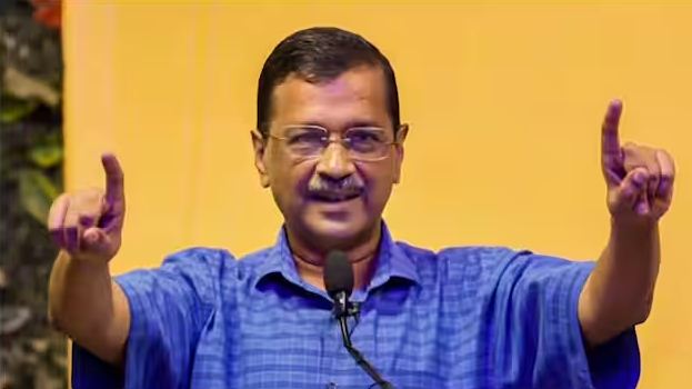 कड़ी एंटी-इनकम्बेंसी वाली सीटों पर केजरीवाल का खासा फोकस……………रोज तीन रैलियां कर रहे 