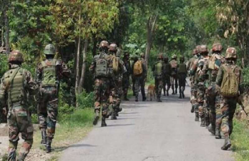 सुरक्षा बलों ने जब्त किया भारी मात्रा में हथियार और गोला-बारूद, नौ उग्रवादी गिरफ्तार