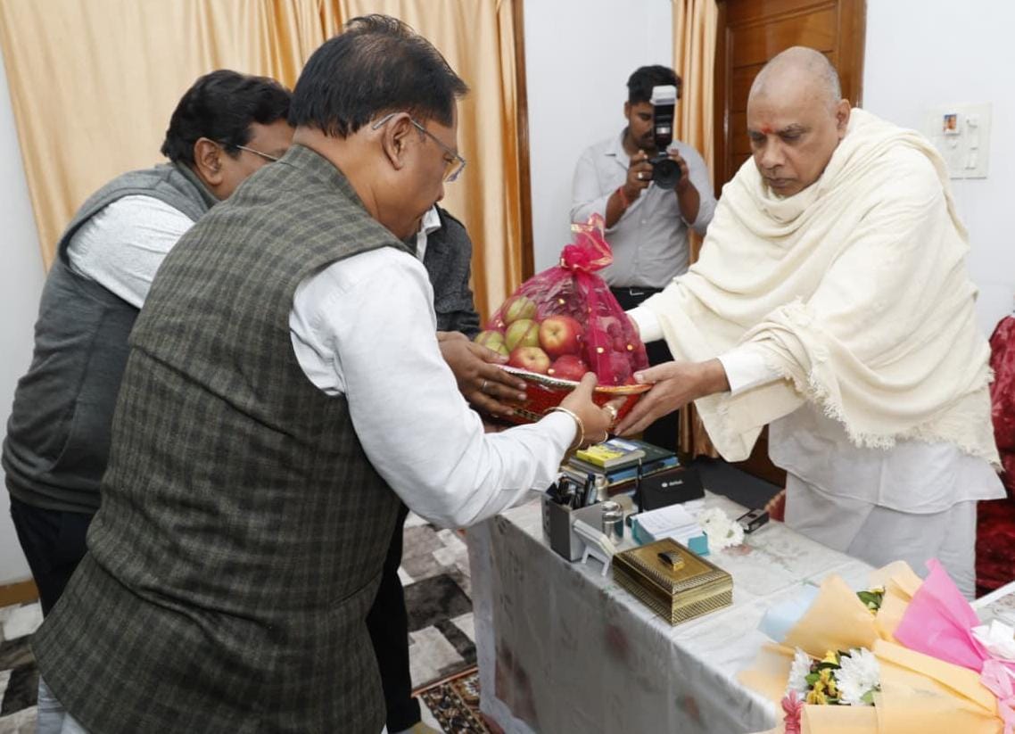 मुख्यमंत्री विष्णु देव साय ने अघोर गुरुपीठ में की पूजा-अर्चना, प्रदेश की सुख-समृद्धि के लिए की प्रार्थना….