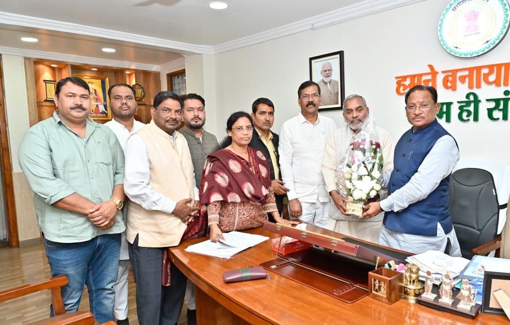 मुख्यमंत्री विष्णु देव साय से जिला साहू संघ के प्रतिनिधिमंडल की सौजन्य मुलाकात….