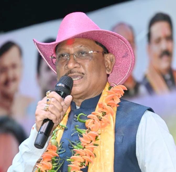 रंगों में घुला समरसता का संदेश: मुख्यमंत्री विष्णु देव साय होली मिलन समारोह में हुए शामिल….