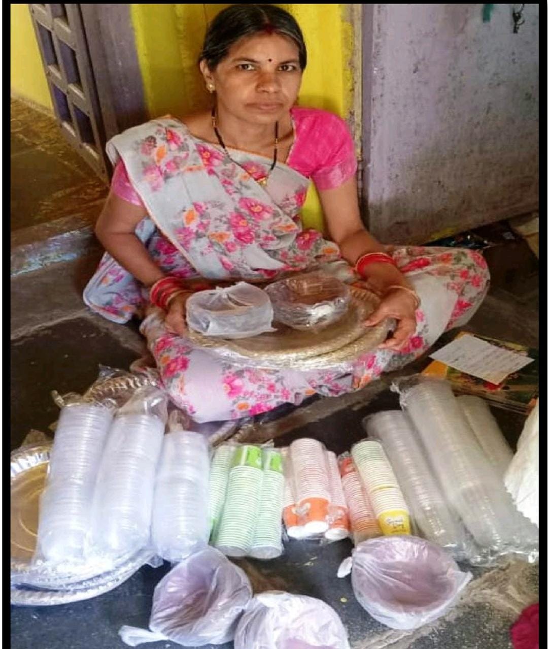 दोना-पत्तल के व्यवसाय से आत्मनिर्भर बनीं ज्योति वैष्णव, स्व-सहायता समूह से मिली नई पहचान….