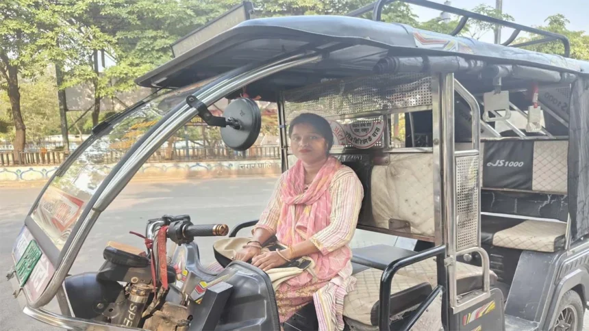 श्रम विभाग की योजनाओं से श्रमिक बनेंगे आत्मनिर्भर, मिलेगा स्वरोजगार का अवसर, दीदी ई-रिक्शा एवं ई-रिक्शा सहायता योजना से होगा श्रमिकों का सर्वांगीण विकास…..