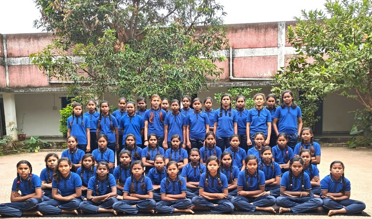 तोषगांव प्री मैट्रिक आदिवासी कन्या छात्रावास में छात्राओं को सुरक्षित आवास के साथ मिल रहा सकारात्मक वातावरण….