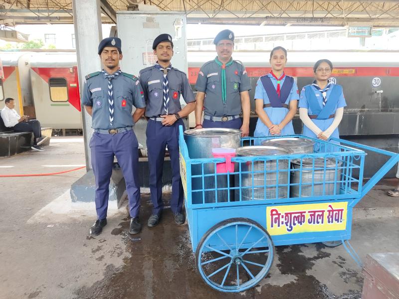 भीषण गर्मी में राहत, स्काउट्स-गाइड्स ने शुरू किया जल सेवा अभियान