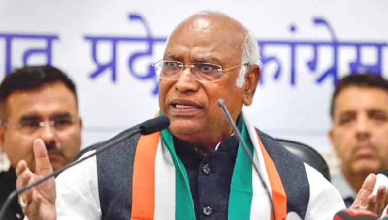 मल्लिकार्जुन खरगे पर BJP सांसद का विवादित बयान, कहा- इलाज करवाओ