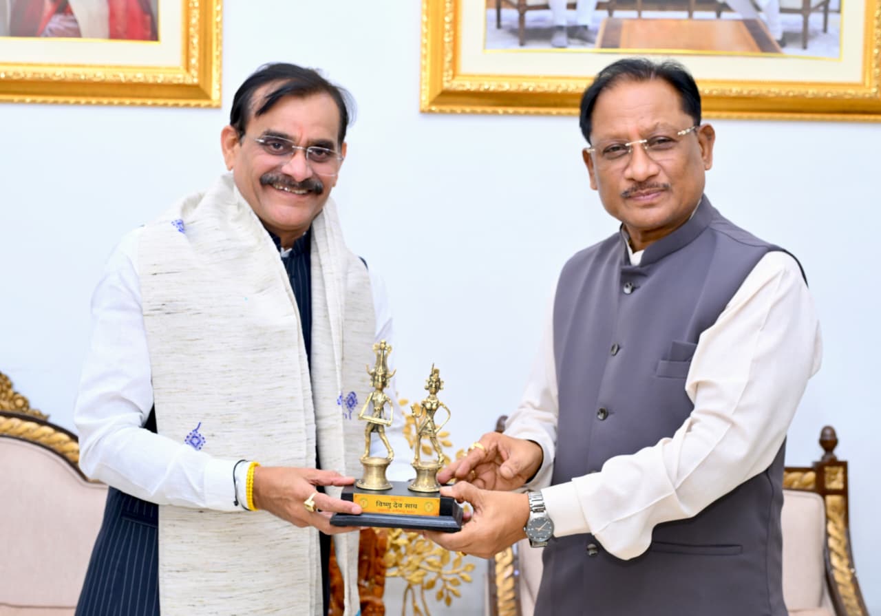 मुख्यमंत्री से सांसद विष्णु दत्त शर्मा ने की सौजन्य मुलाकात…..