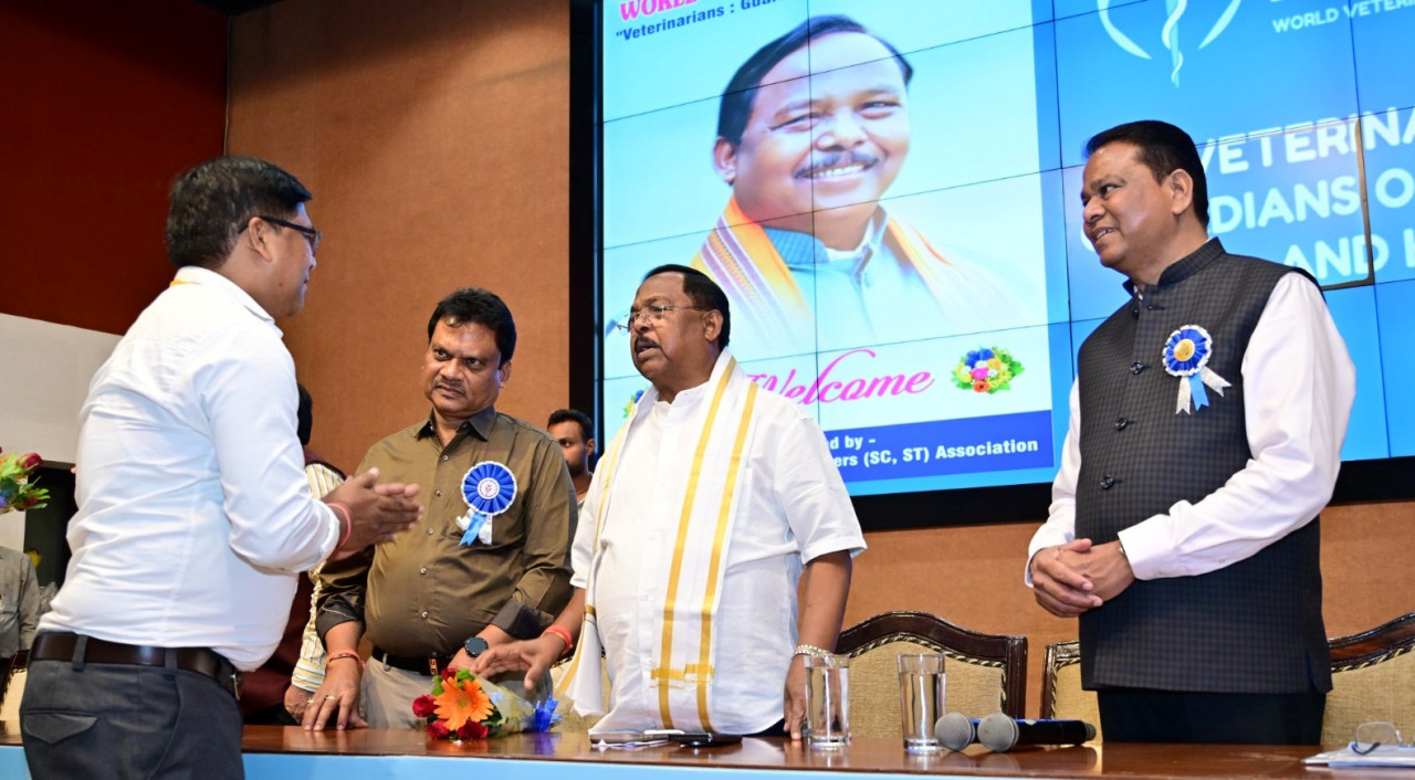 पशु चिकित्सा एवं पशुपालन विज्ञान में डॉ. भीष्मदेव साहू को “डॉ सी एम सिंह नेशनल एक्सीलेंस अवार्ड….