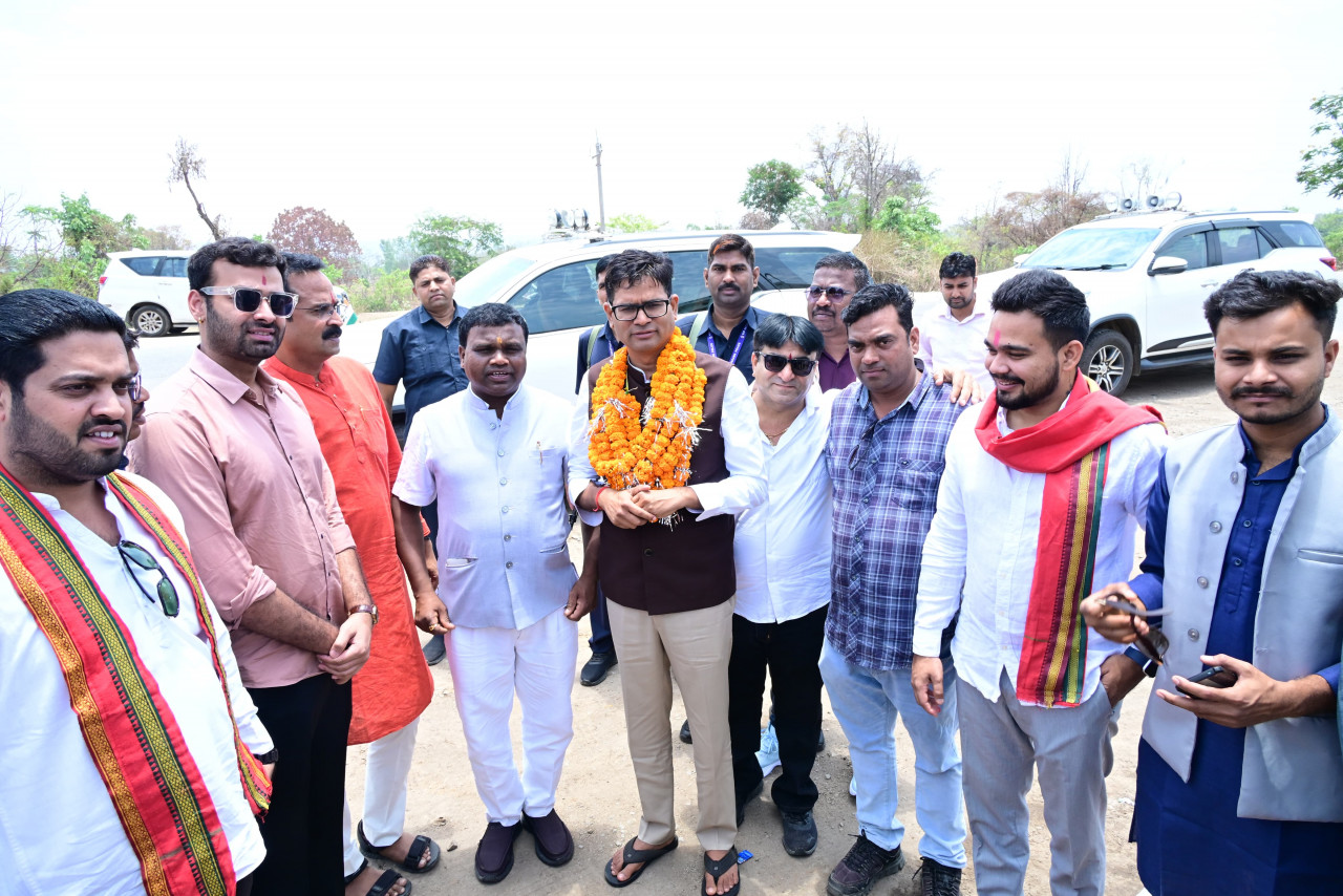 वित्त मंत्री ओपी चौधरी का कांकेर आगमन पर आत्मीय स्वागत…..