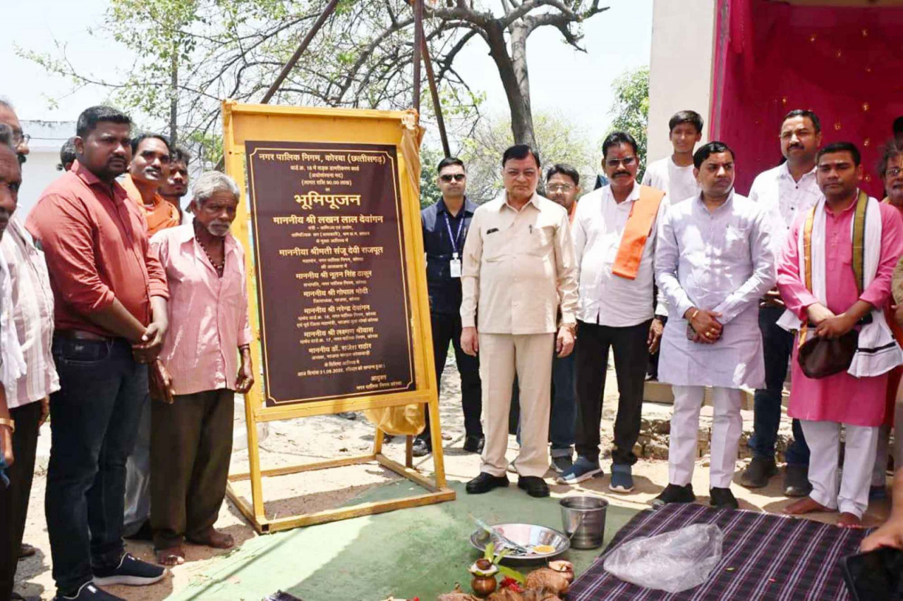 जोगियाडेरा पीपरापारा बस्ती को मिली बड़ी सौगात: 90 लाख रुपये की सड़क परियोजना का भूमिपूजन, उद्योग मंत्री लखनलाल देवांगन ने दिए गुणवत्ता के साथ समय पर कार्य पूर्ण करने के निर्देश…..