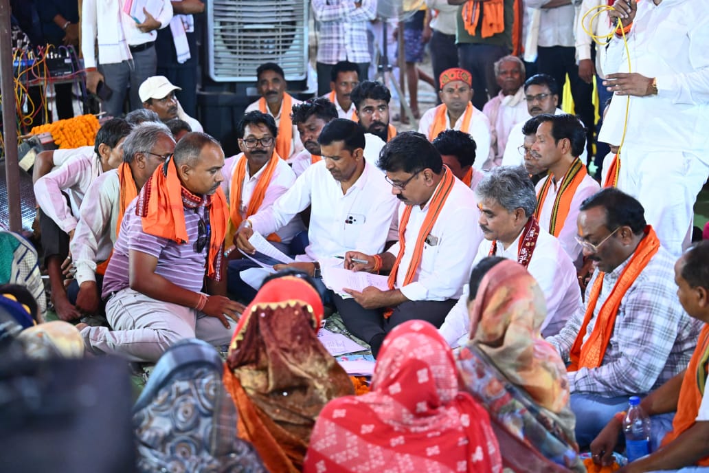 ’उप मुख्यमंत्री विजय शर्मा ने दी विकास कार्यों की बड़ी सौगात, 4.36 करोड़ रूपए लागत के सड़क पुल-पुलिया निर्माण का किया भूमिपूजन’….