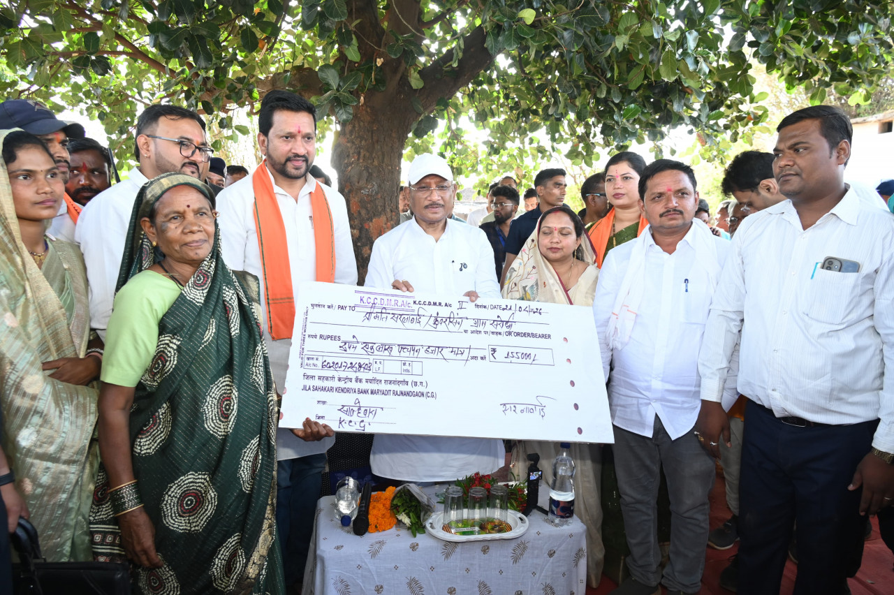 सुशासन तिहार: चौपाल में मिली राहत, सरलाबाई मरावी की समस्या का  मुख्यमंत्री विष्णु देव साय ने किया त्वरित समाधान…..