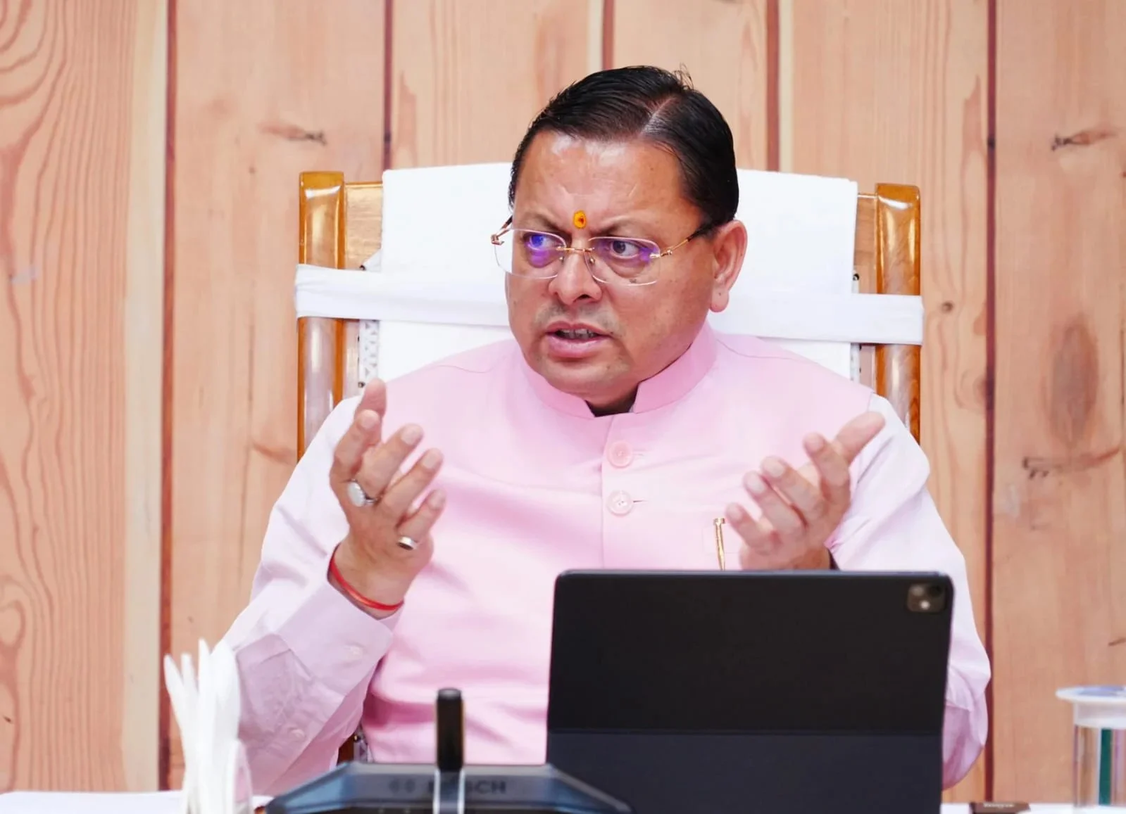 Uttarakhand News: जनहित और विकास कार्यों को धामी सरकार का बड़ा तोहफा, 42 करोड़ की दी स्वीकृति….