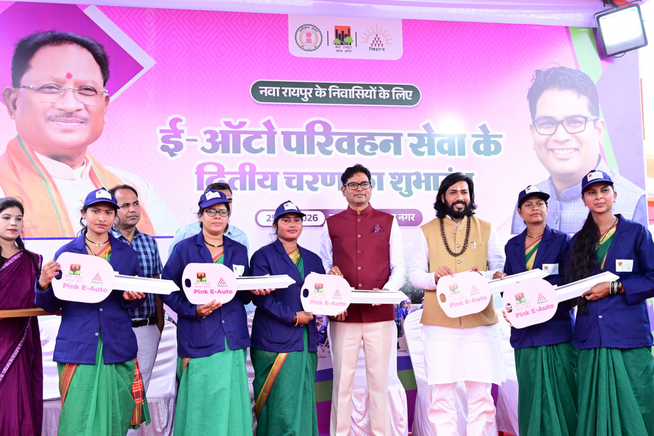 पिंक ऑटो योजना का विस्तार: 52 और महिलाओं को मिली आत्मनिर्भरता की नई राह, वित्त मंत्री ओपी चौधरी एवं मंत्री गुरु खुशवंत साहेब ने दिखाई हरी झंडी, महिलाओं को सौंपे गए ई-ऑटो…