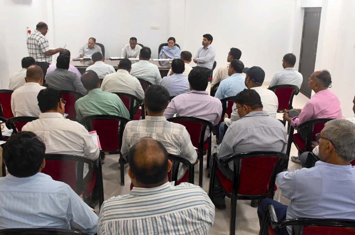 लोक निर्माण विभाग के सचिव ने कार्यों की धीमी गति पर जताई नाराजगी, कार्यों में अपेक्षित प्रगति नहीं लाने वाले ठेकेदारों को नोटिस जारी करने तथा ब्लैक-लिस्ट करने के दिए निर्देश….