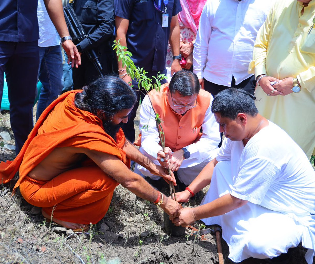 Uttarakhand News- हरेला पर्व: CM धामी ने किया पौधरोपण, दिया हरित उत्तराखण्ड और पर्यावरण संरक्षण का संदेश….. Uttarakhand News- हरेला पर्व: CM धामी ने किया पौधरोपण, दिया हरित उत्तराखण्ड और पर्यावरण संरक्षण का संदेश…..