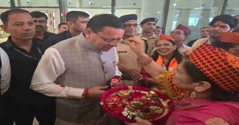 Uttarakhand News- मुख्यमंत्री धामी ने मुंबई में प्रवासी उत्तराखण्डवासियों से किया संवाद, कहा- राज्य की प्रगति में आपका योगदान अमूल्य…..