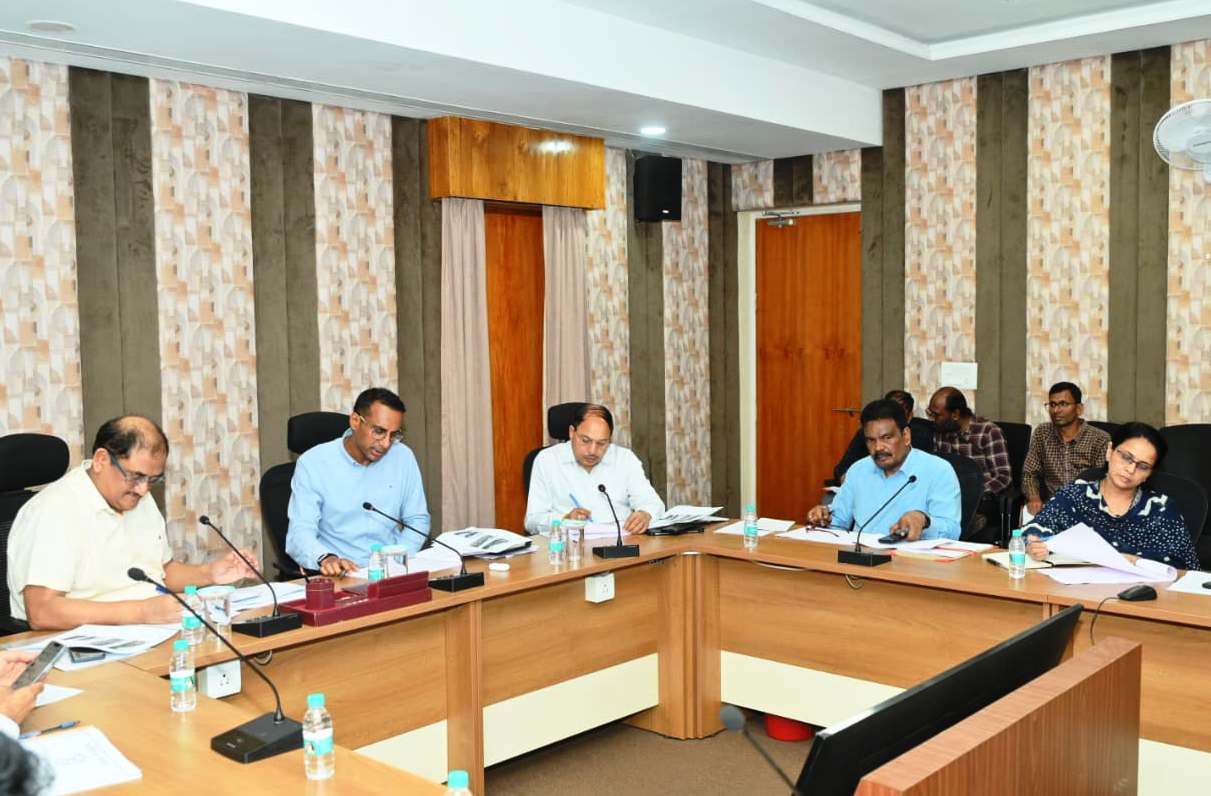 लोक निर्माण विभाग के सचिव ने जेलों में निर्माणाधीन कार्यों की प्रगति की समीक्षा की…..