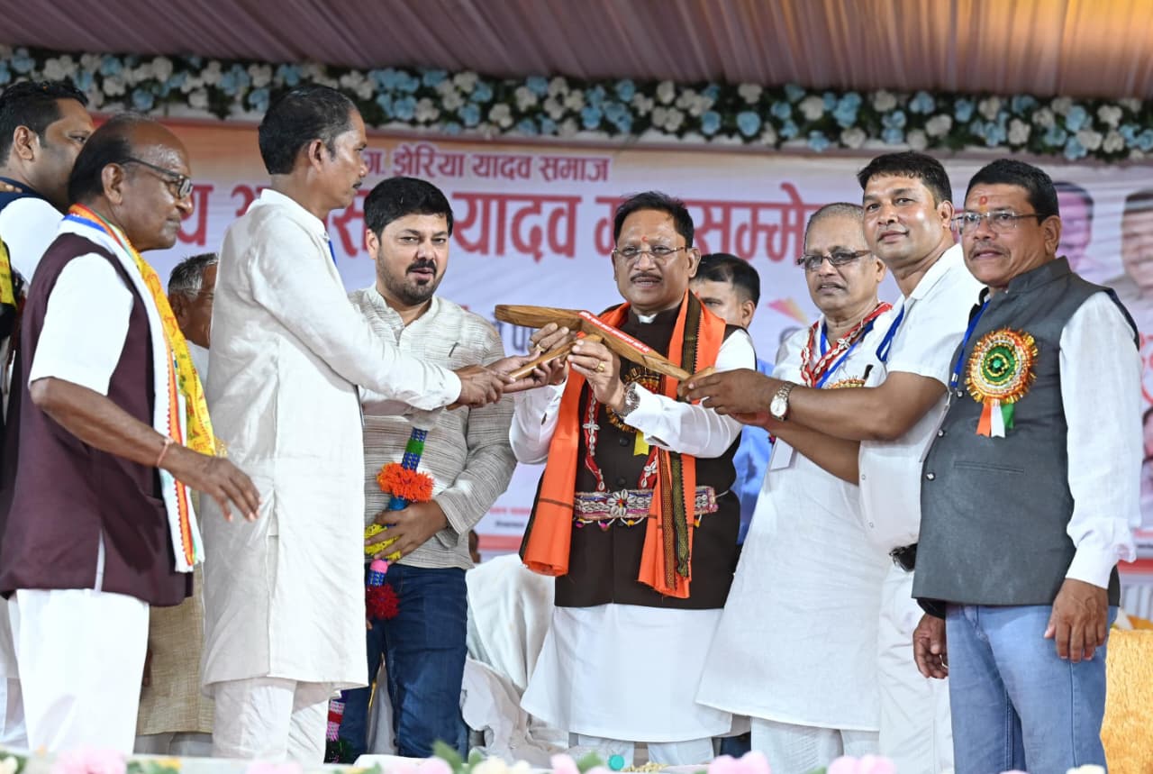 मोदी की गारंटी, सुशासन की नीति और जनकल्याण की प्रतिबद्धता से बदल रहा छत्तीसगढ़ : मुख्यमंत्री विष्णुदेव साय….. मोदी की गारंटी, सुशासन की नीति और जनकल्याण की प्रतिबद्धता से बदल रहा छत्तीसगढ़ : मुख्यमंत्री विष्णुदेव साय…..