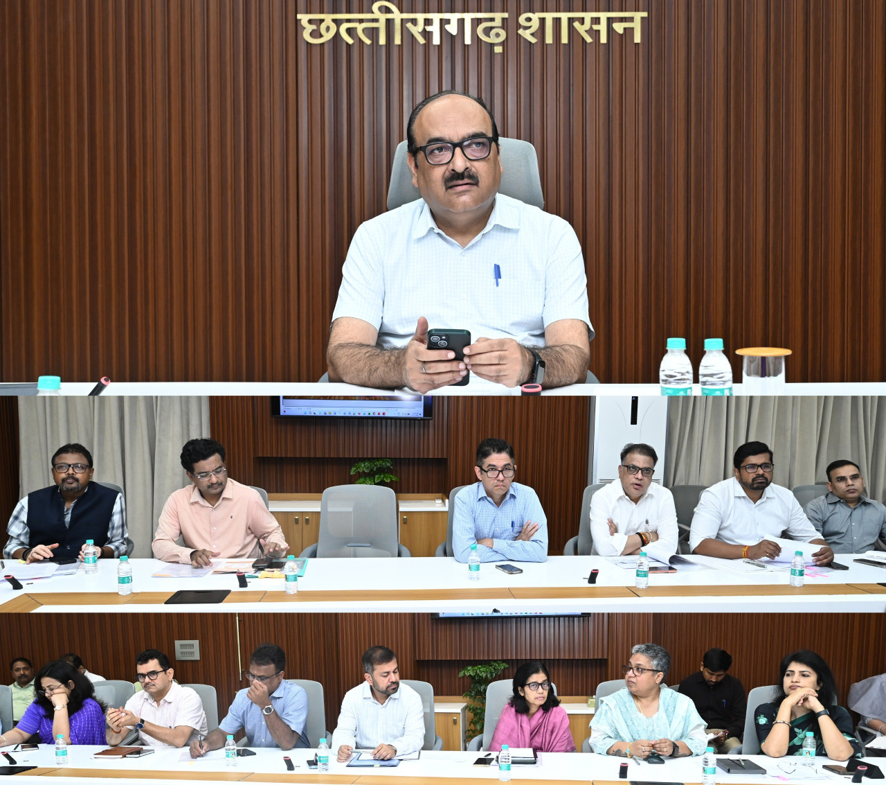 मुख्य सचिव विकासशील ने सचिवों की ली उच्च स्तरीय बैठक, योजनाओं के क्रियान्वयन की समीक्षा की…. मुख्य सचिव विकासशील ने सचिवों की ली उच्च स्तरीय बैठक, योजनाओं के क्रियान्वयन की समीक्षा की….