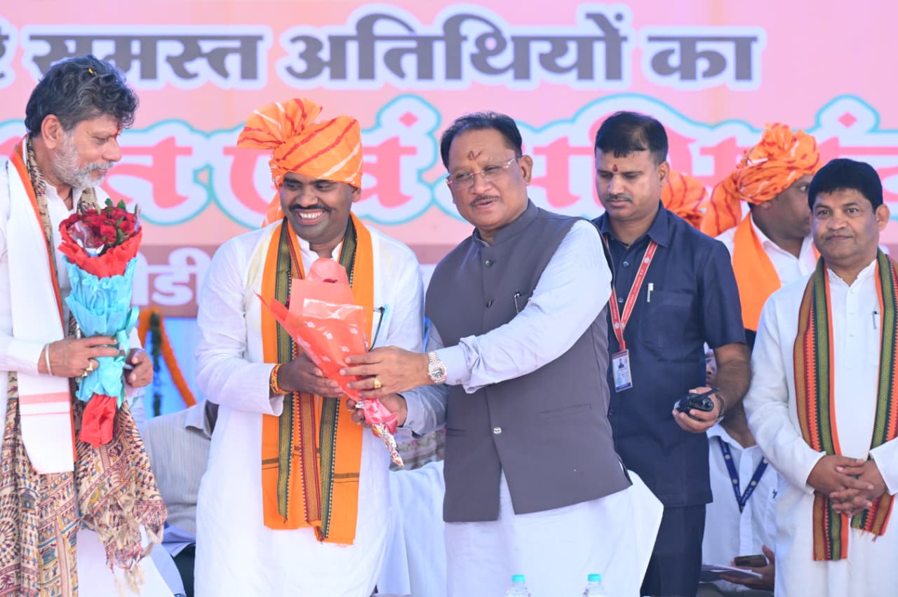 मुख्यमंत्री विष्णुदेव साय ने बम्हनीडीह के विकास की नई यात्रा का किया शुभारंभ….
