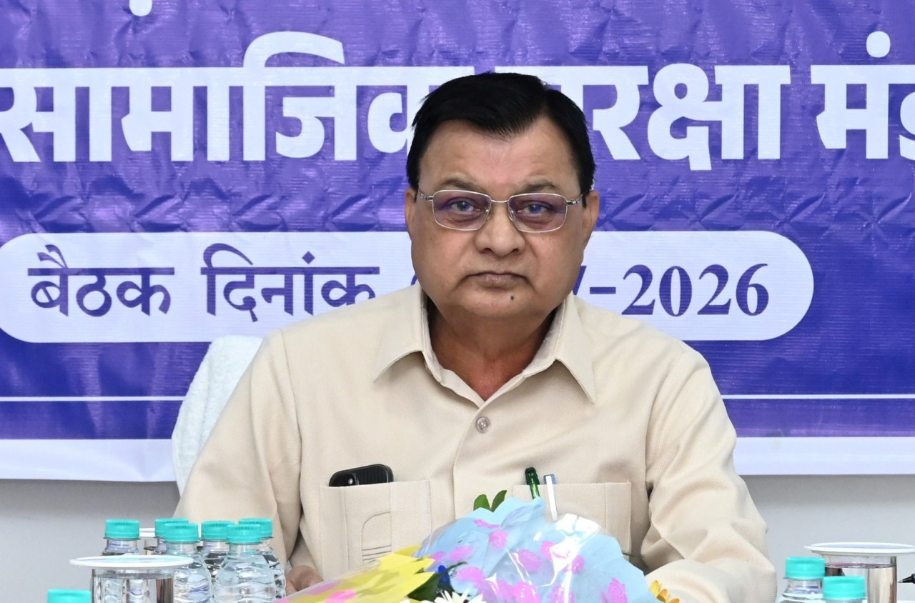 असंगठित कर्मकारों के लिए नई योजनाएं बनेगी, ई-रिक्शा सहायता योजना में अनुदान बढ़ाकर एक लाख रुपये किया जाएगा: श्रम मंत्री लखनलाल देवांगन…..
