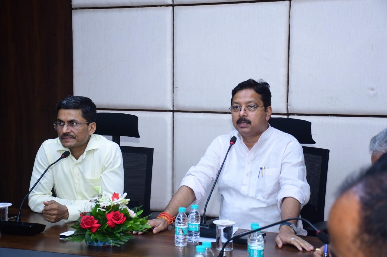निर्माण कार्यों की गुणवत्ता, समय-सीमा और त्वरित भुगतान पर छत्तीसगढ़ गृह निर्माण एवं अधोसरंचना विकास मण्डल की बड़ी पहल…..