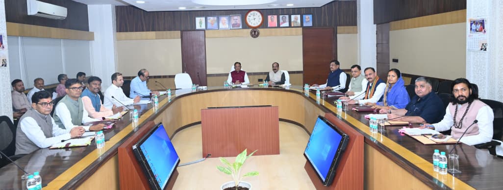 मुख्यमंत्री विष्णु देव साय की अध्यक्षता में कैबिनेट बैठक संपन्न, कई महत्वपूर्ण प्रस्तावों पर लगी मुहर…..
