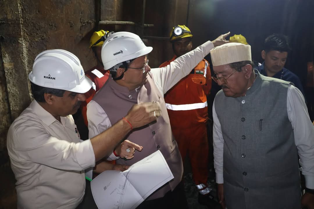 टनल हादसा: सीएम ने अंदर जाकर लिया रेस्क्यू अभियान का जायजा