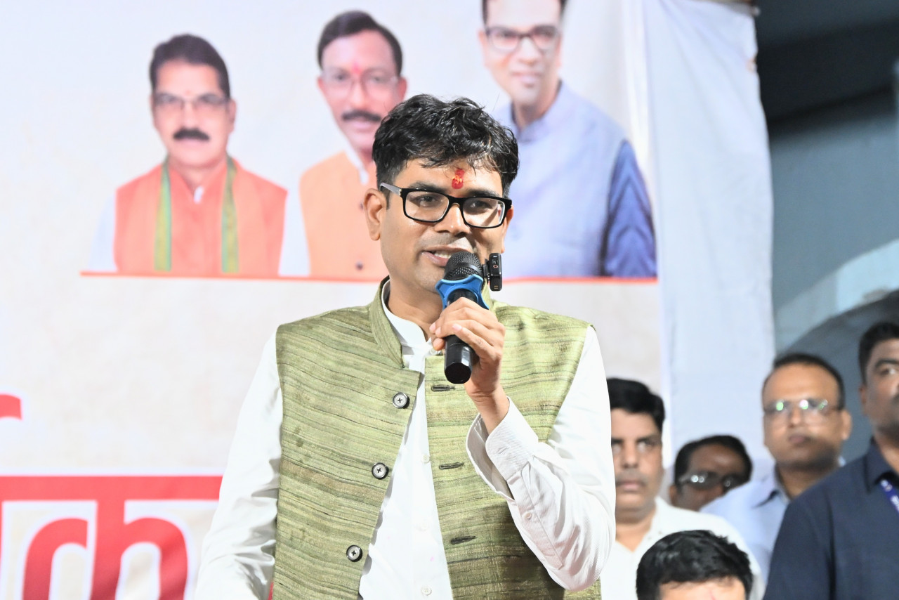 रायगढ़ के वार्ड क्रमांक 34 में आर.सी.सी. नाली निर्माण कार्य का शिलान्यास, वित्त मंत्री ओपी चौधरी ने किया शिलान्यास, नागरिकों को मिलेगी बेहतर जल निकासी की सुविधा….