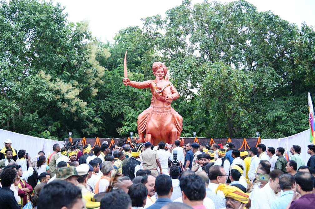 शहीद वीर नारायण सिंह का जीवन सेवा, संघर्ष और राष्ट्रप्रेम की मिसाल : उप मुख्यमंत्री अरुण साव….. शहीद वीर नारायण सिंह का जीवन सेवा, संघर्ष और राष्ट्रप्रेम की मिसाल : उप मुख्यमंत्री अरुण साव…..