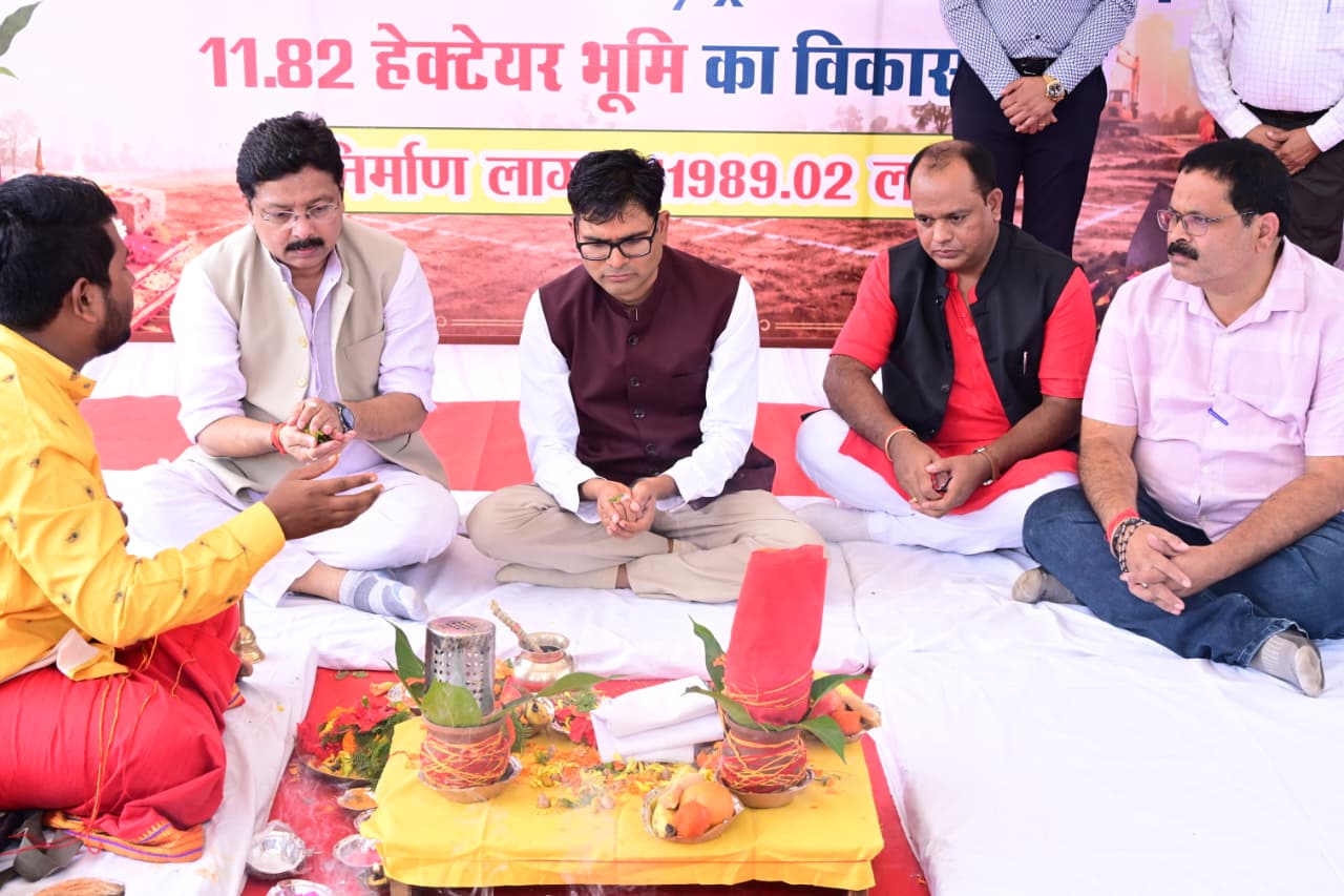 नवा रायपुर को देश की अग्रणी ग्रीनफील्ड सिटी के रूप में विकसित करने पर जोर : आवास एवं पर्यावरण मंत्री ओ.पी. चौधरी….